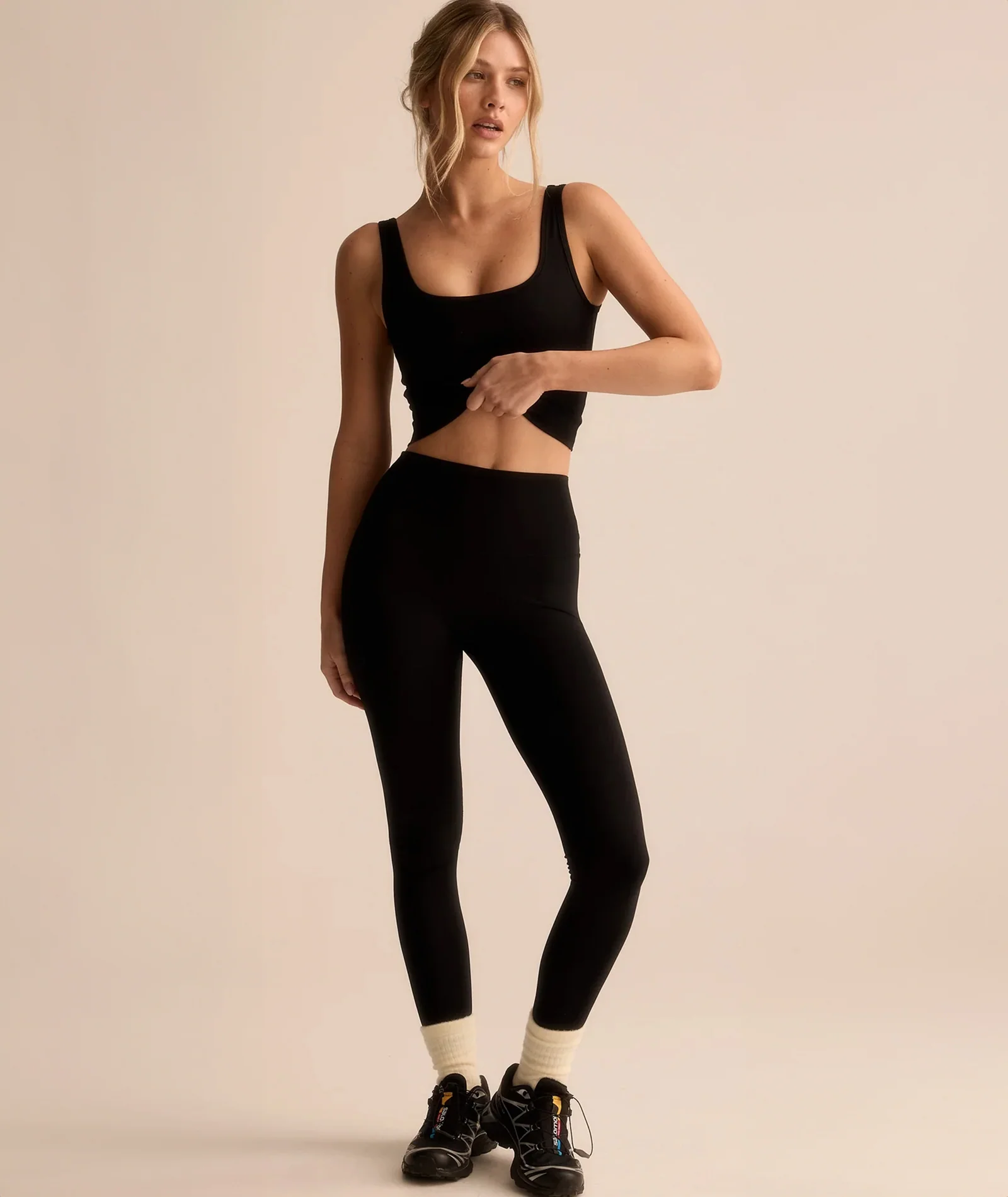 CROPPED TANK - BLACK - Image 5