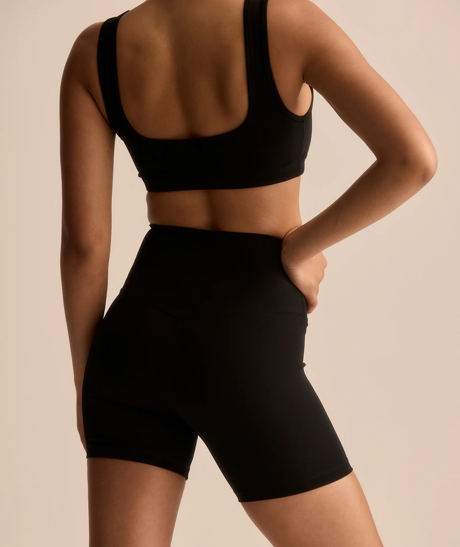 SPORTS BRA - BLACK - Image 4
