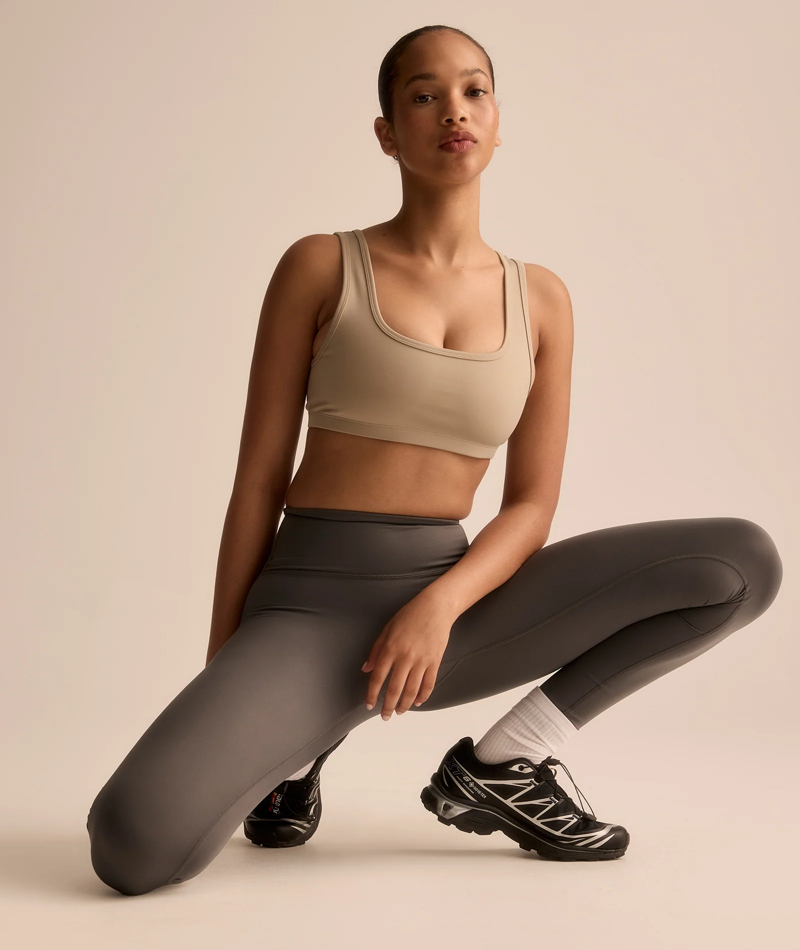 SPORTS BRA - TAUPE - Image 4